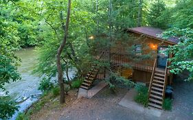 2 Bed 1 Bath Vacation Home In Whittier